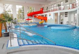 <p>Termální lázně v severní části Maďarska disponují 9 bazény vč.</p>