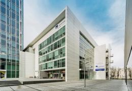 <p>Administrativní budova City Point o celkové rozloze 8.500 m2 se nachází v největší komerční oblasti Prahy mimo c</p>