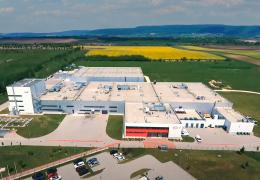 <p>Расширение производственных мощностей завода в Кёрнье, Венгрия, специализирующегося на производстве клеящих мате</p>