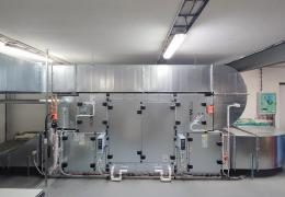 <p>Недавно установленная система рекуперации воздуха уже улучшает рабочую среду на стендах металлообрабатывающей ко</p>