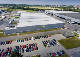 <p>New distribution center for fresh and durable food used exclusively for online sales.</p>