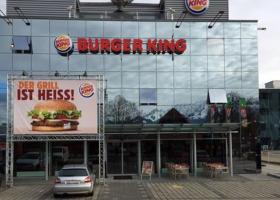 <p>Das Lüftungsgerät AeroMaster XP mit einer Gesamtleistung von 20.000 m3/h wurde an die gesamte BurgerKing-Filiale</p>