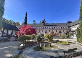 <p>Реконструкция термального бассейна в санаторном отеле «Элишка».</p>