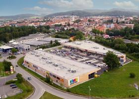 <p>The Galerie Písek regional shopping center with an area of 7,000 square meters, more than a dozen shops and a ce</p>