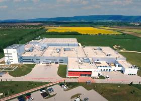 <p>Rozšíření výrobního závodu v maďarském Környe se specializací na lepicí materiály na vodní bázi pro automobilový</p>
