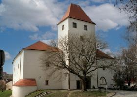 <p>The historic building with a history dating back to 1303 is used for cultural and social events after the recons</p>